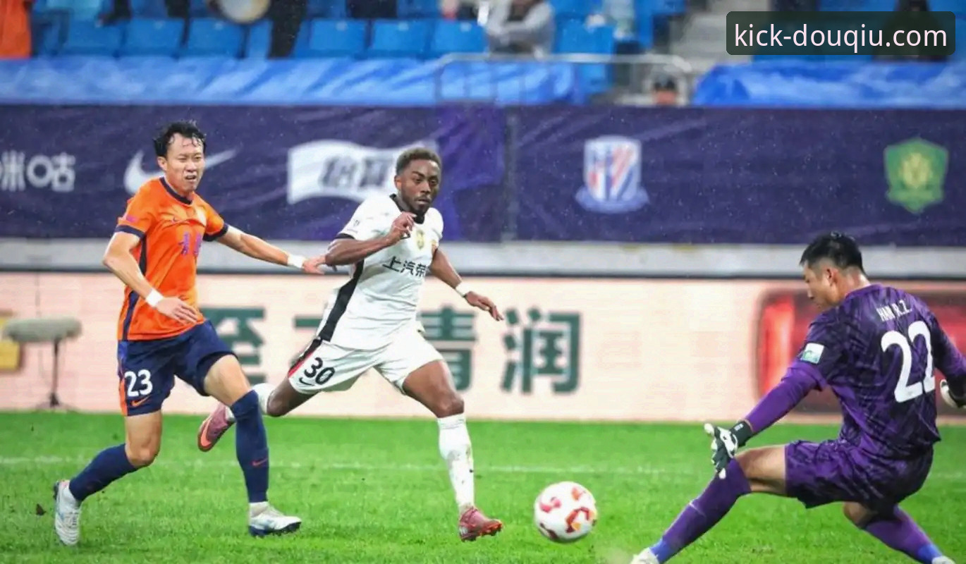斗球全球赛事 13年等待终结!青岛海牛3-1力克上海海港,斗球体育深度解析这场逆袭之战背后的战术密码